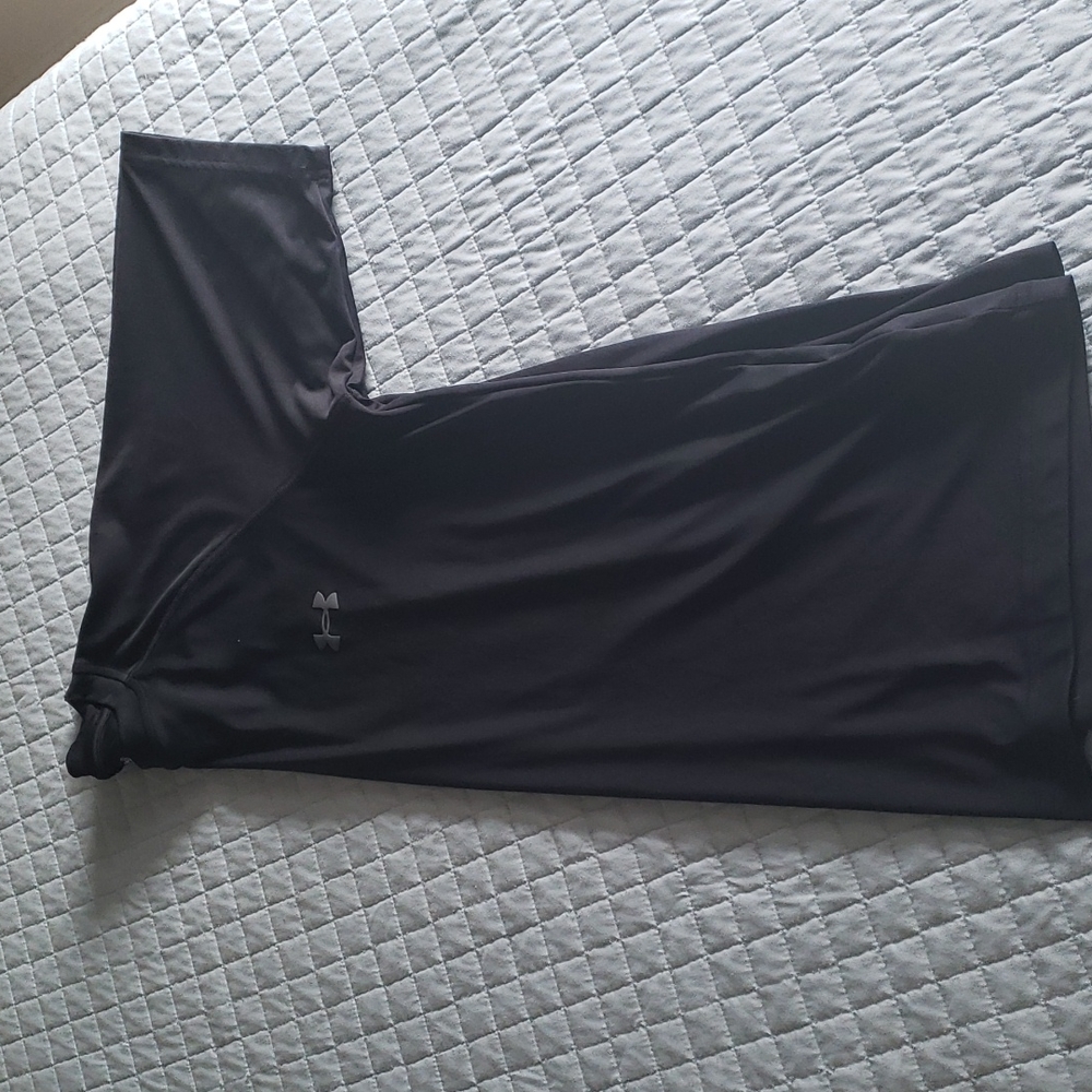 Men's S Under Armour tee
